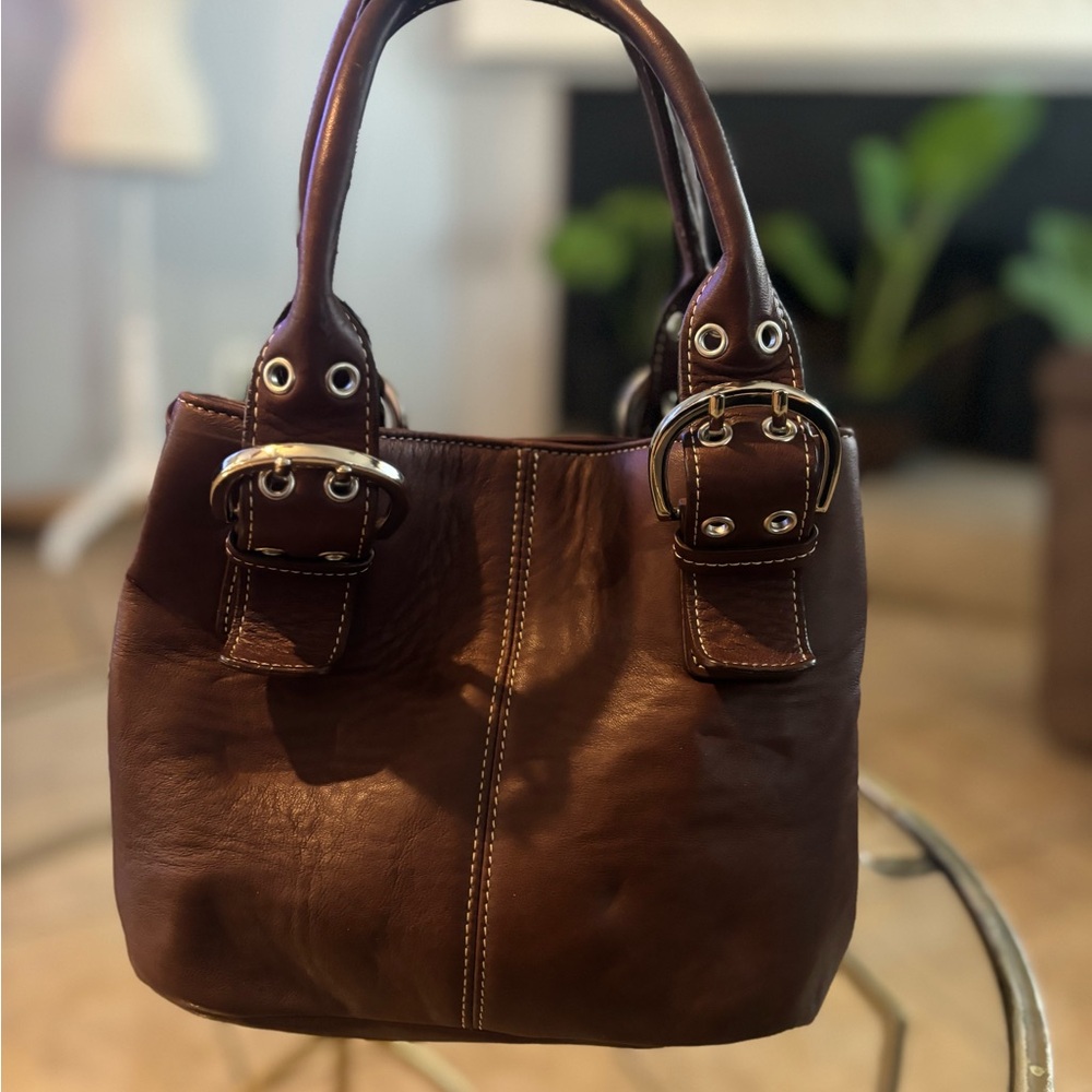 Elegant Brown Leather Handbag